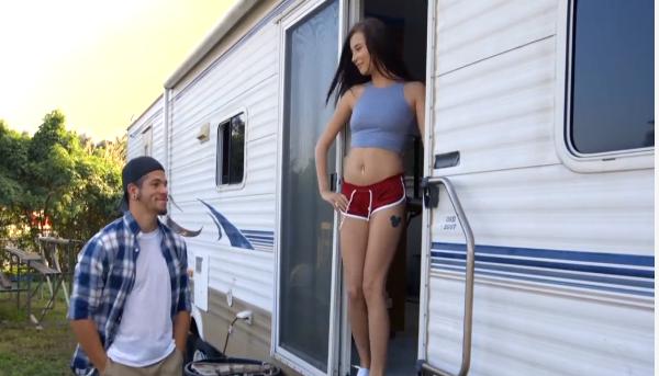 Polvo en el Camping (Carolina Sweets)