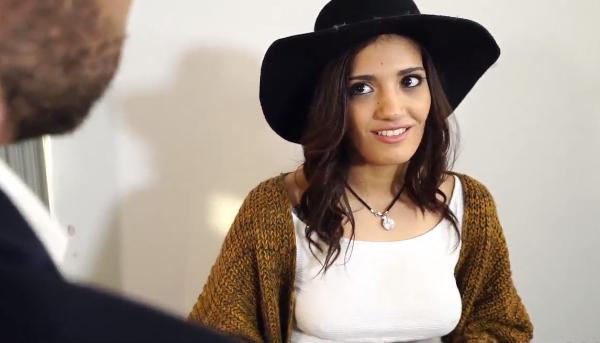 Inquilina Golfa Pide un Descuento