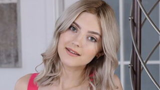 Eva Elfie